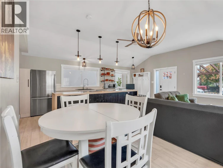 448 Caribou Street, Penticton, BC, V2A 5W6 - 11