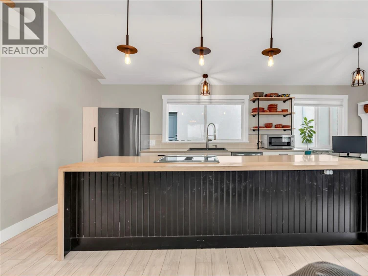 448 Caribou Street, Penticton, BC, V2A 5W6 - 14