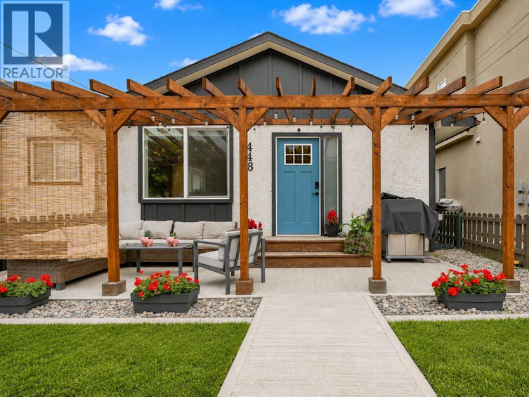 448 Caribou Street, Penticton, BC, V2A 5W6 - 2