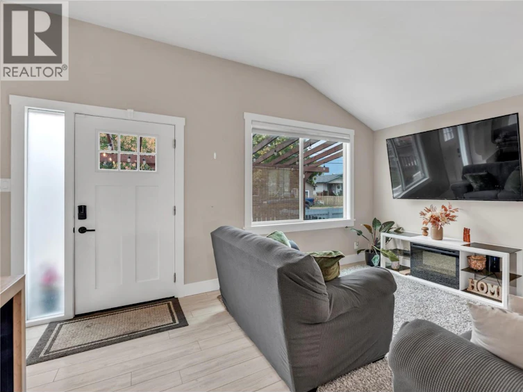 448 Caribou Street, Penticton, BC, V2A 5W6 - 7