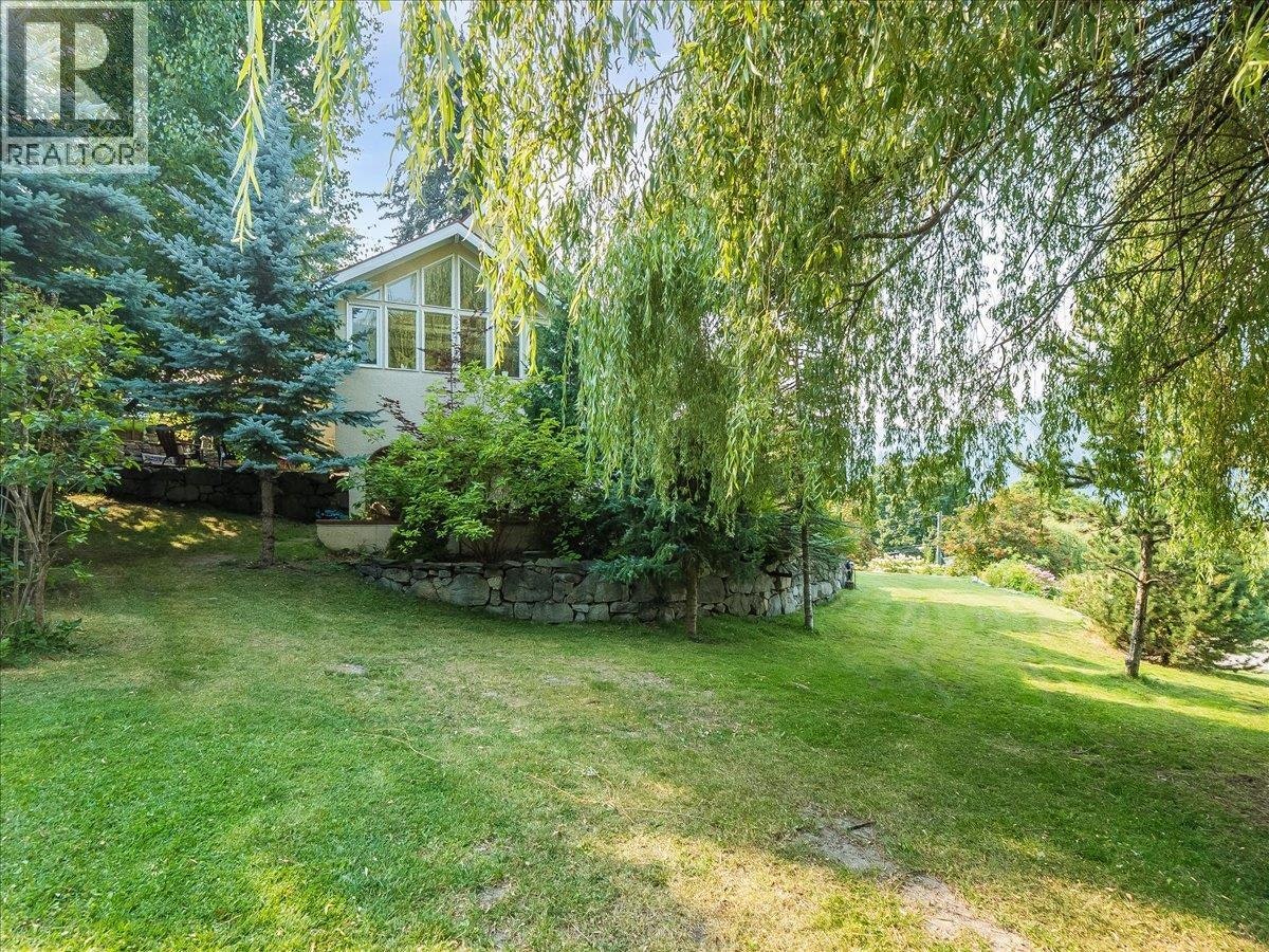 411 Hamilton Avenue, Nelson, BC, V1L 3G1 - 54