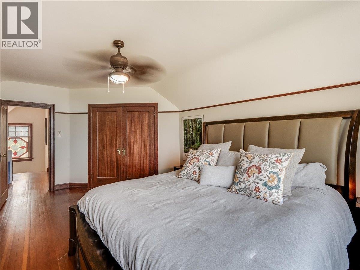 411 Hamilton Avenue, Nelson, BC, V1L 3G1 - 33