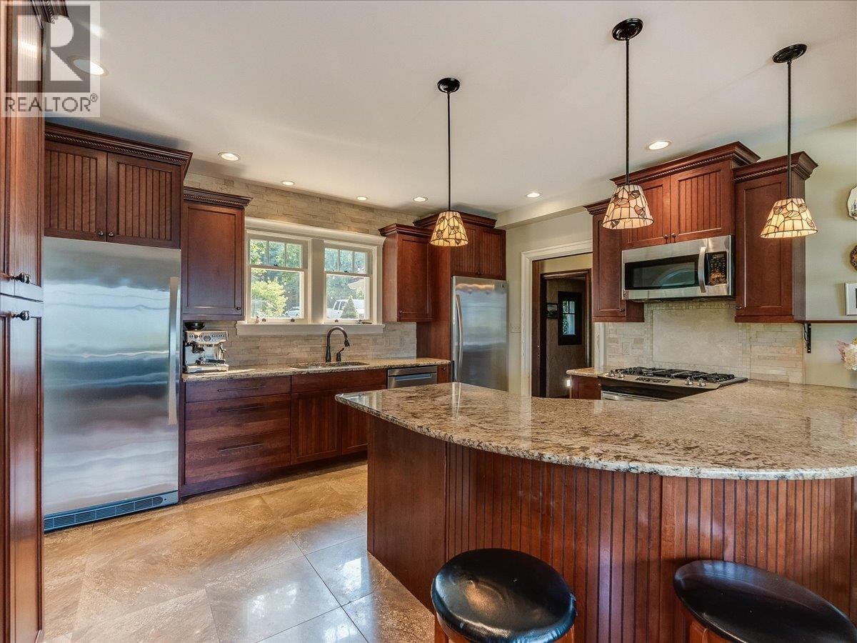 411 Hamilton Avenue, Nelson, BC, V1L 3G1 - 10