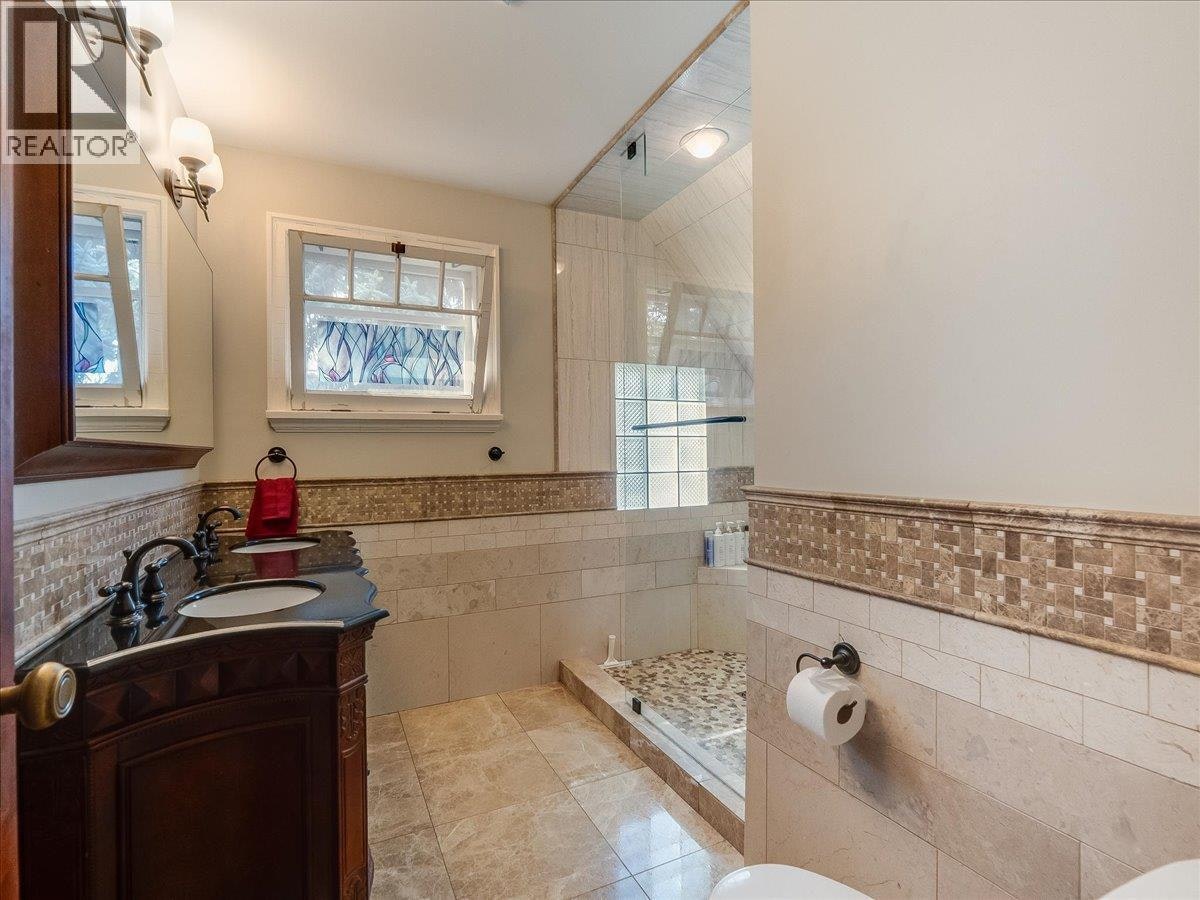 411 Hamilton Avenue, Nelson, BC, V1L 3G1 - 34