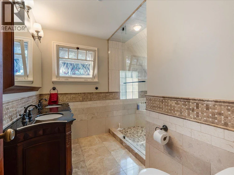 411 Hamilton Avenue, Nelson, BC, V1L 3G1 - 34