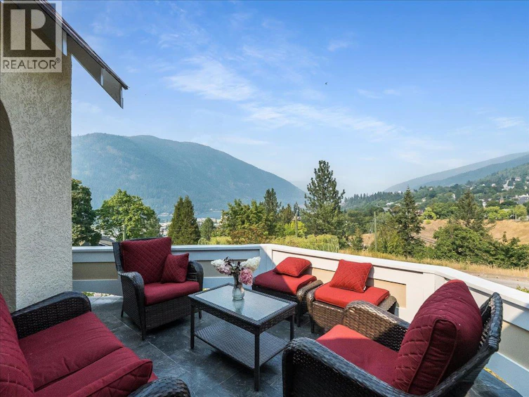 411 Hamilton Avenue, Nelson, BC, V1L 3G1 - 24