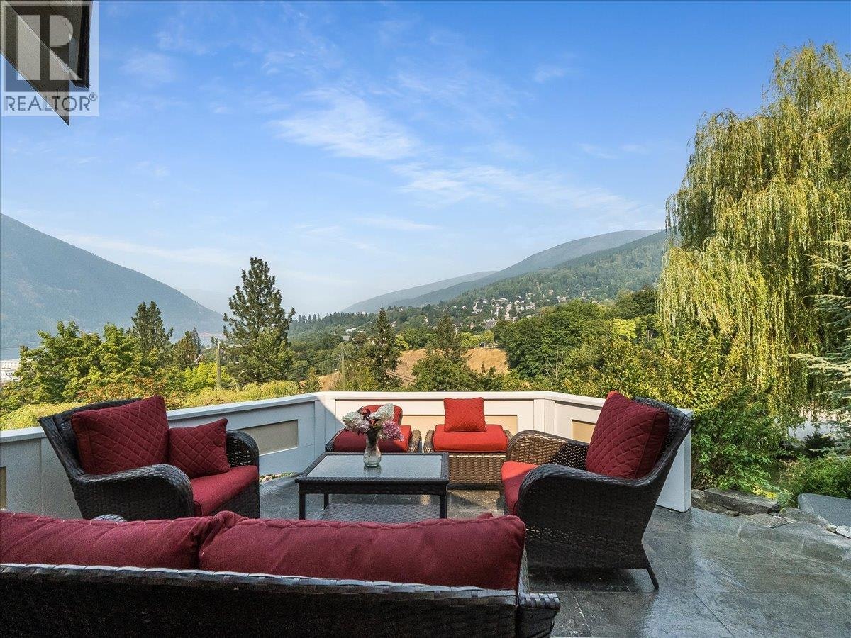 411 Hamilton Avenue, Nelson, BC, V1L 3G1 - 23
