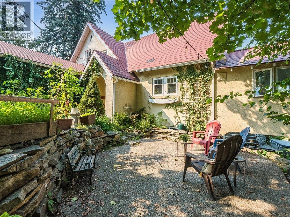 411 Hamilton Avenue, Nelson, BC, V1L 3G1 - 8