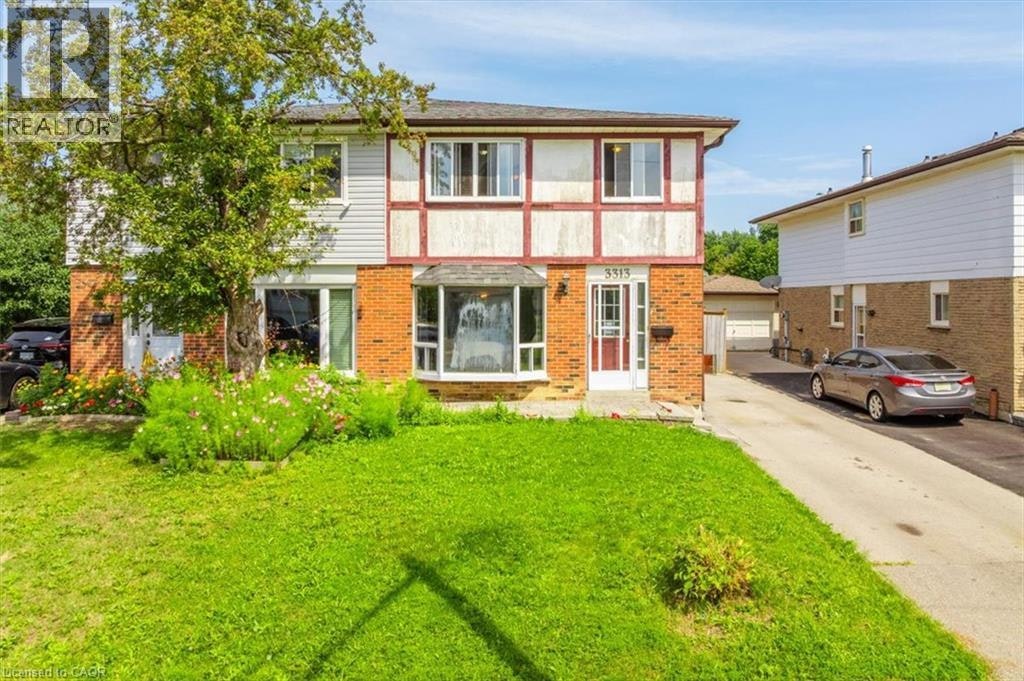 3313 Acala Crescent, Mississauga, ON, L5A 3E4