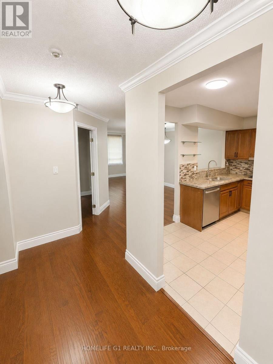 301-633 Bay Street, Toronto, ON, M5G 2G4 - 6
