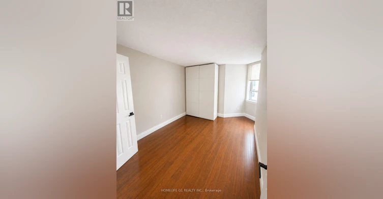 301-633 Bay Street, Toronto, ON, M5G 2G4 - 9