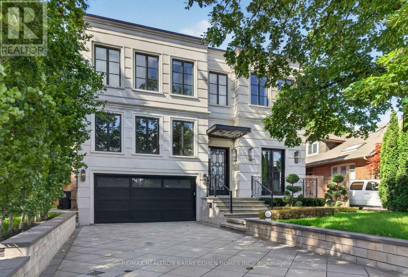 154 Yonge Boulevard, Toronto, ON, M5M 3H4