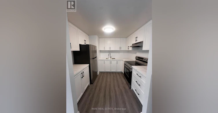8-99 Bellevue Avenue, Toronto, ON, M5T 2N8