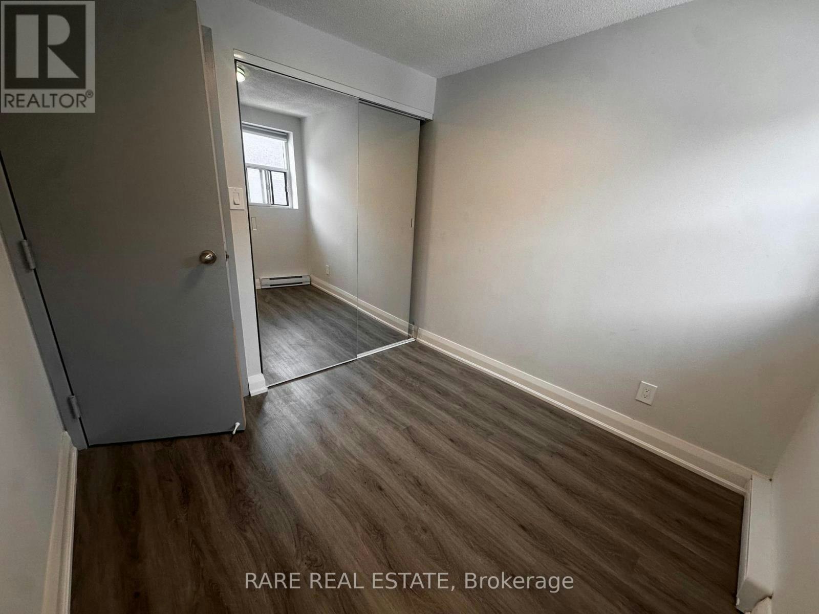 8-99 Bellevue Avenue, Toronto, ON, M5T 2N8 - 9