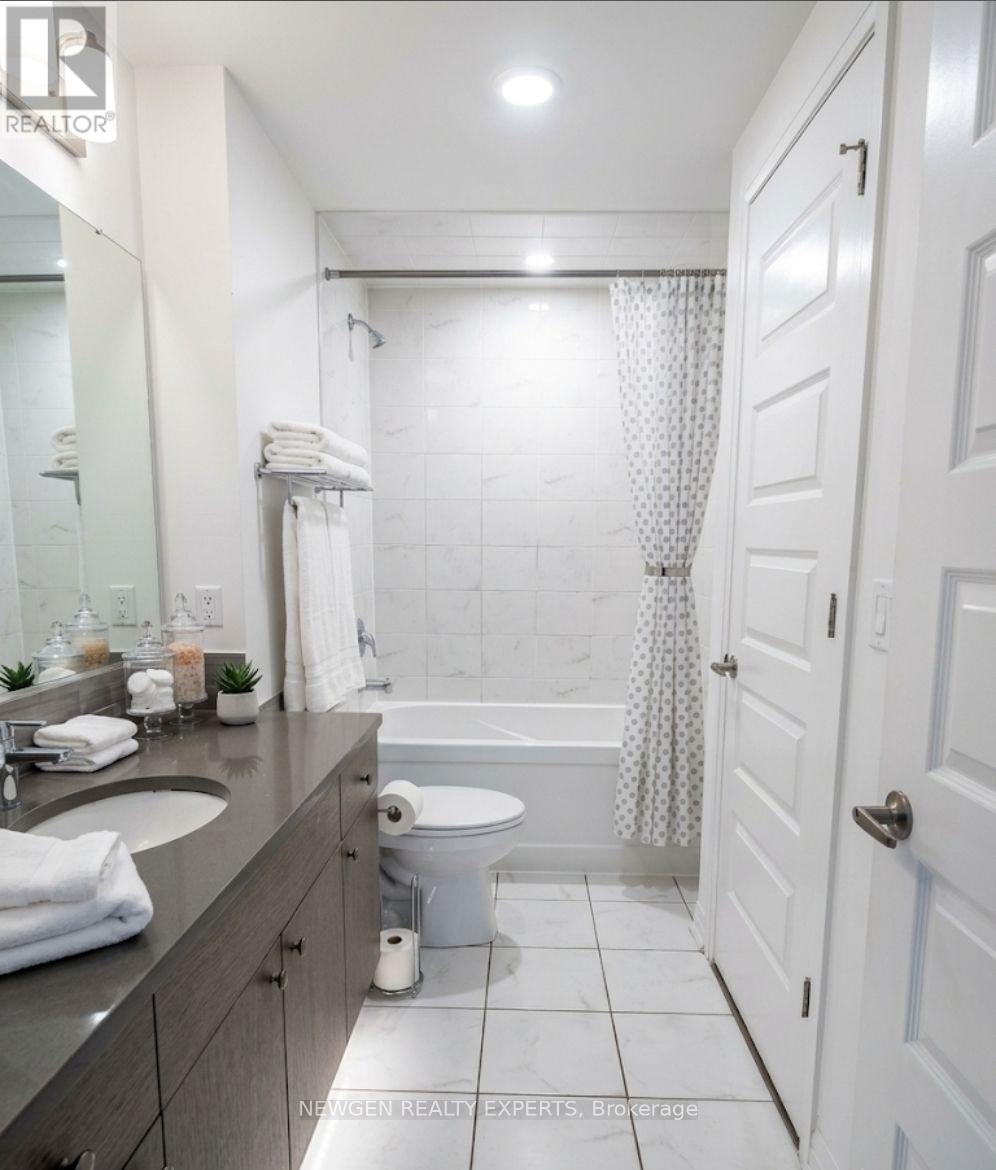 322-2 Adam Sellers Street, Markham, ON, L6B 1P2 - 7