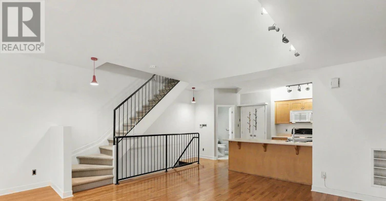 C-418 Nepean Street, Ottawa, ON, K1R 5G7 - 4