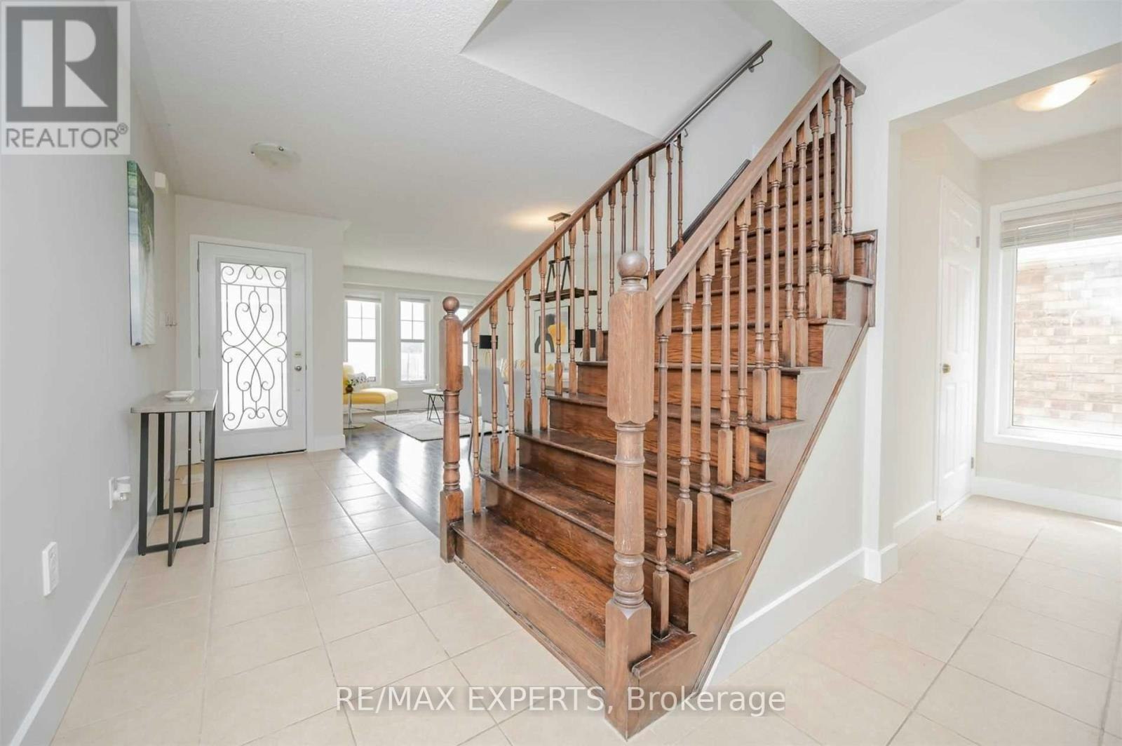 27 Mooney Trail, New Tecumseth, ON, L9R 0J4 - 16