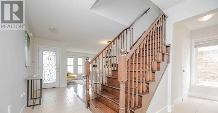 27 Mooney Trail, New Tecumseth, ON, L9R 0J4 - 16