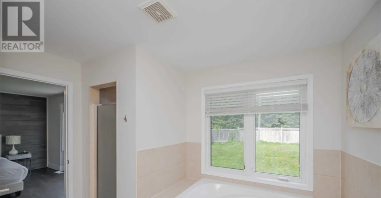 27 Mooney Trail, New Tecumseth, ON, L9R 0J4 - 21