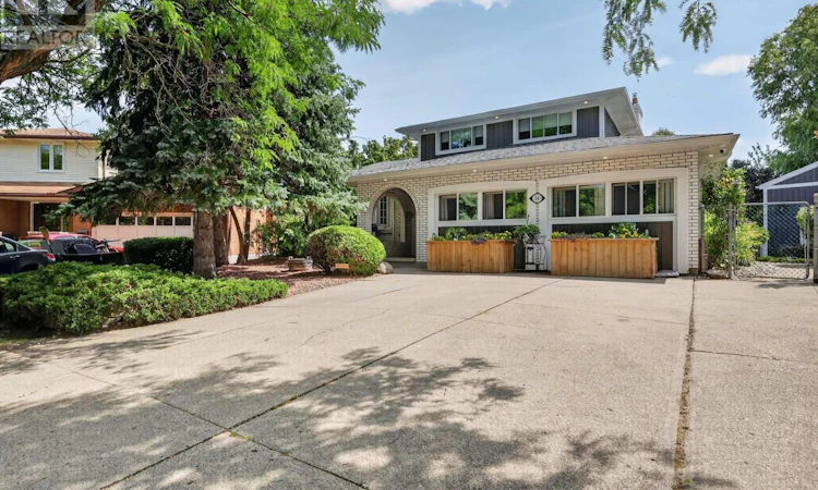 14 Fairlawn Court