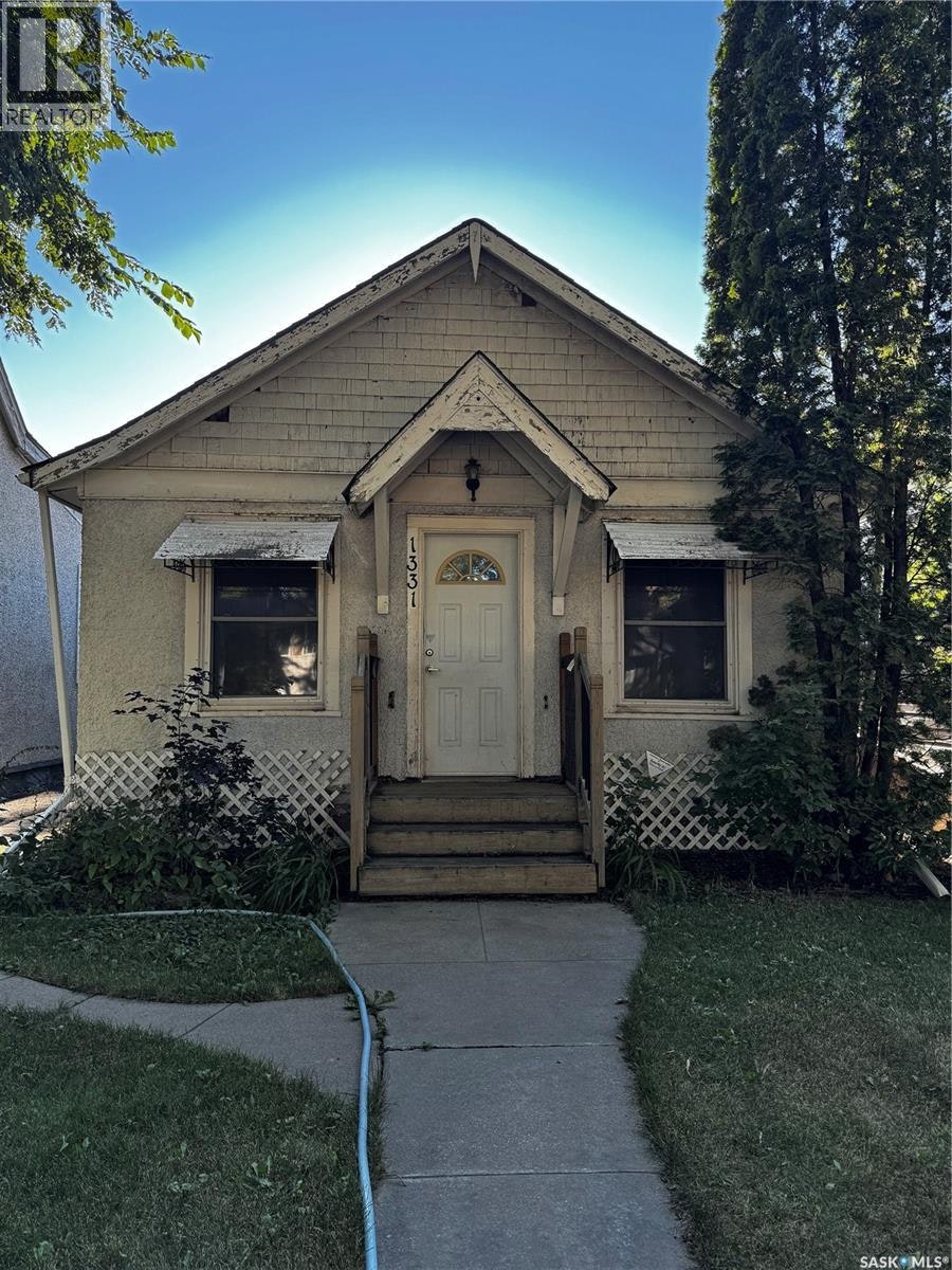 1331 B Avenue N, Saskatoon, SK, S7L 1G6