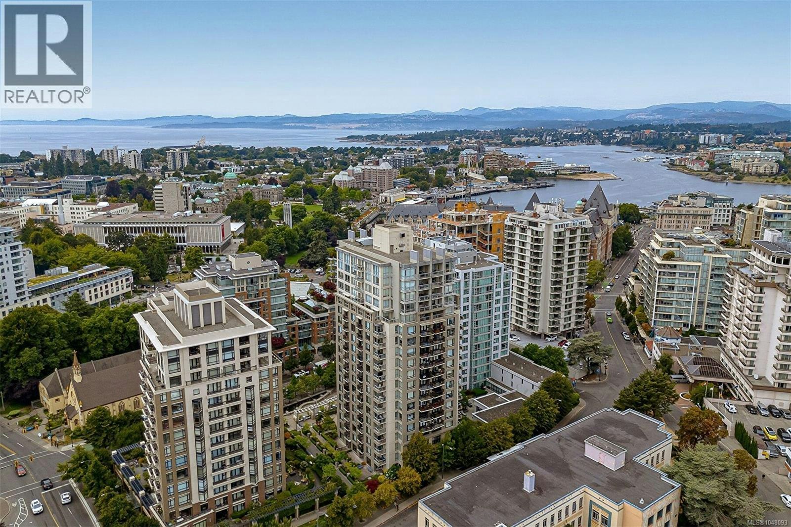 604-751 Fairfield Road, Victoria, BC, V8W 4A4