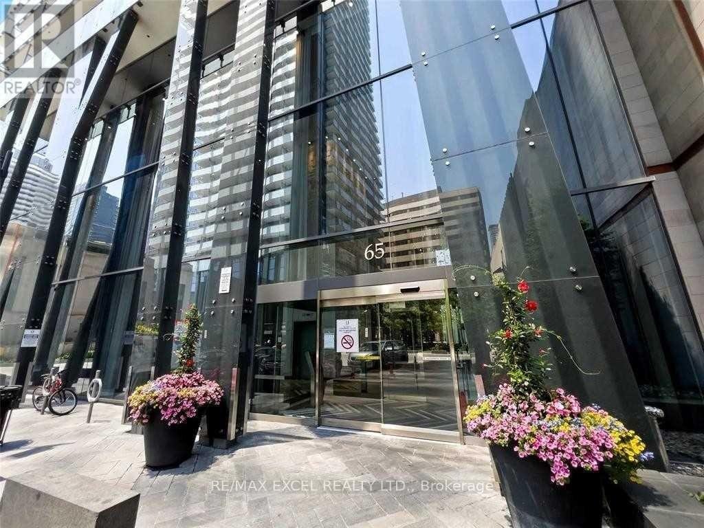 810-65 St Mary Street, Toronto, ON, M5S 0A6 - 5