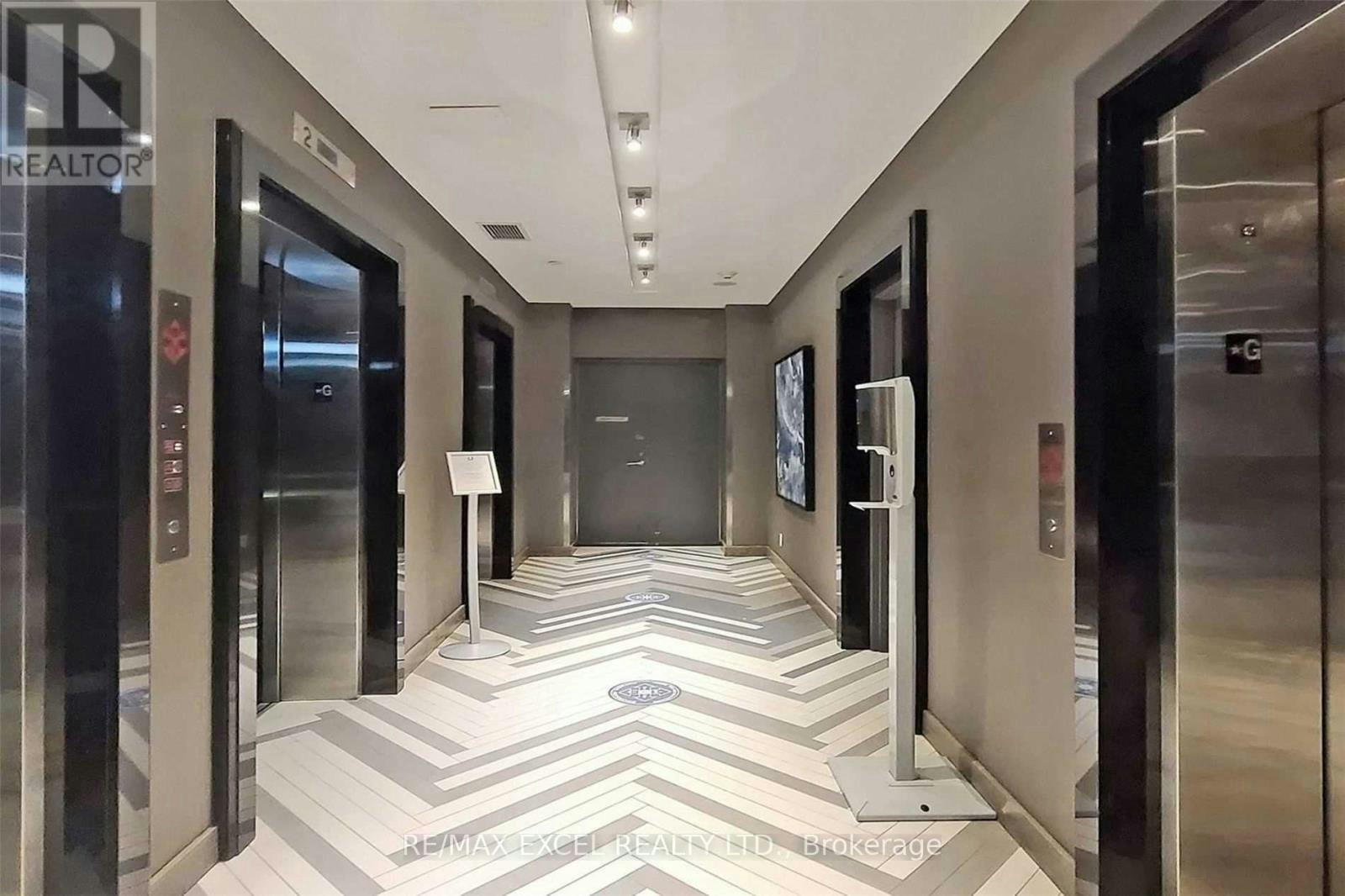 810-65 St Mary Street, Toronto, ON, M5S 0A6 - 4