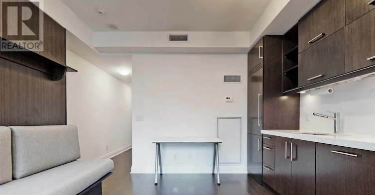 810-65 St Mary Street, Toronto, ON, M5S 0A6 - 12