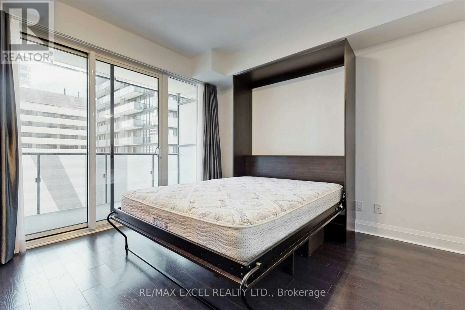 810-65 St Mary Street, Toronto, ON, M5S 0A6 - 15