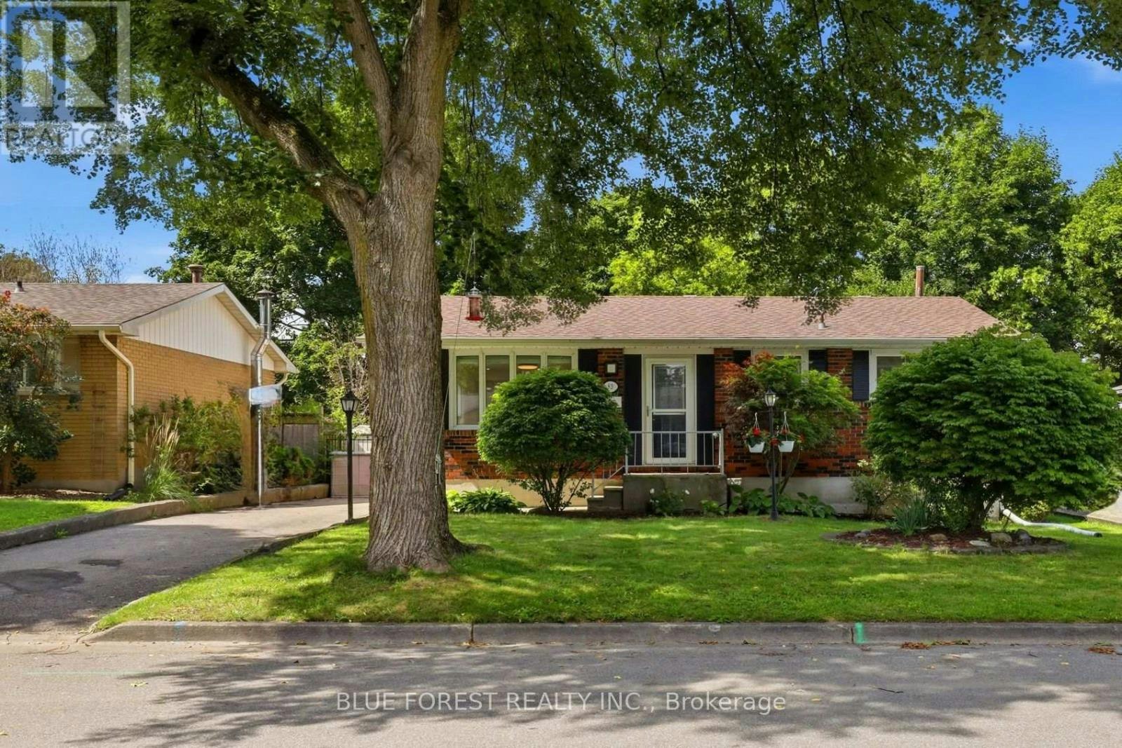 83 Amy Crescent, London, ON, N5Y 4A5