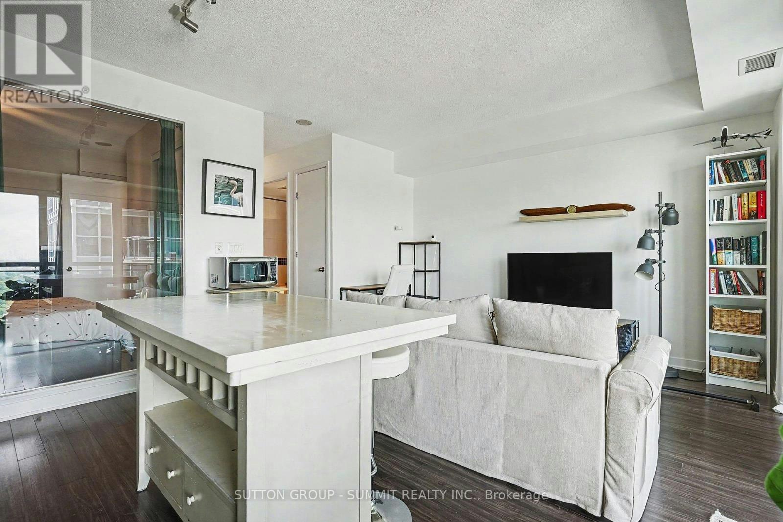 1931-165 Legion Road N, Toronto, ON, M8Y 0B3 - 6