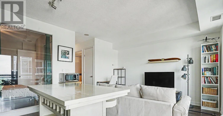 1931-165 Legion Road N, Toronto, ON, M8Y 0B3 - 6