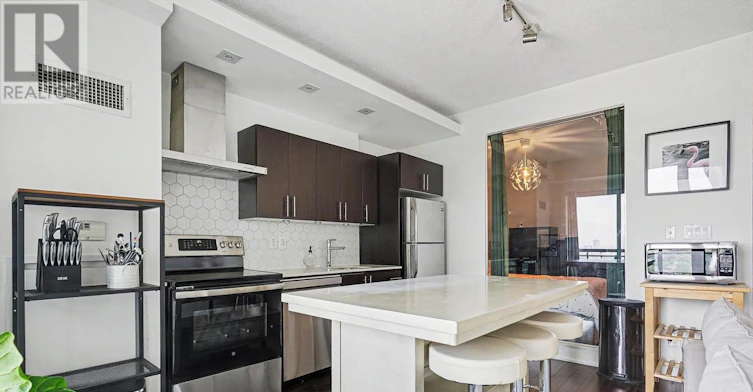1931-165 Legion Road N, Toronto, ON, M8Y 0B3 - 9