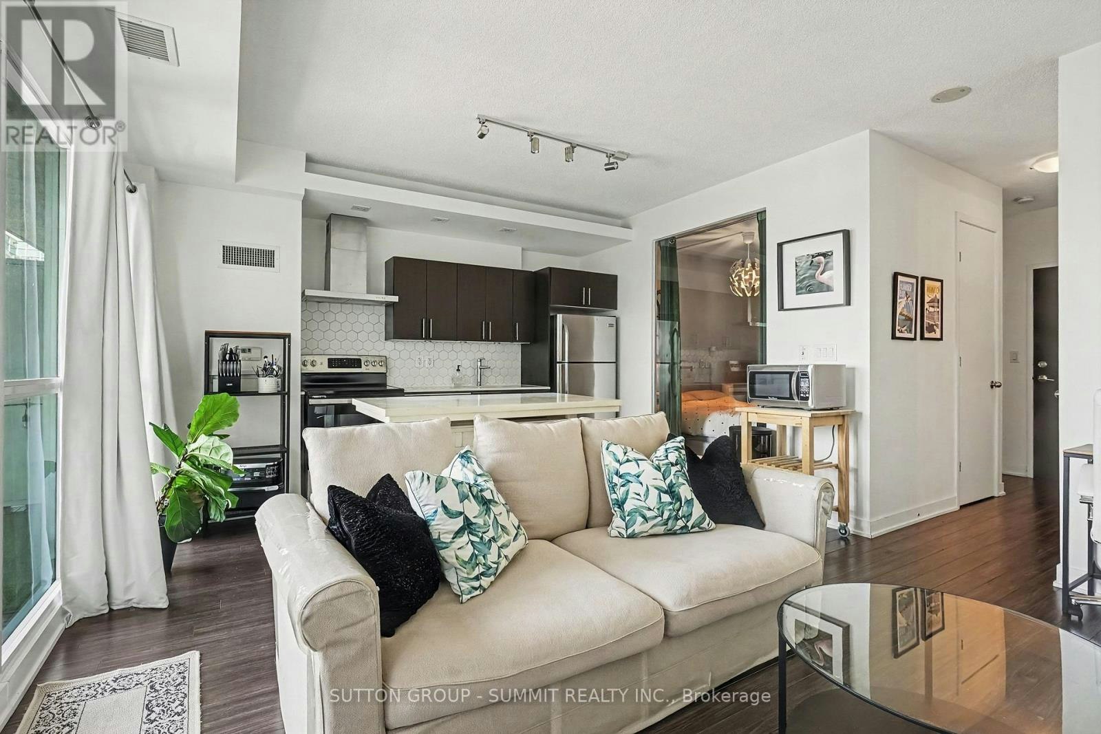 1931-165 Legion Road N, Toronto, ON, M8Y 0B3 - 4