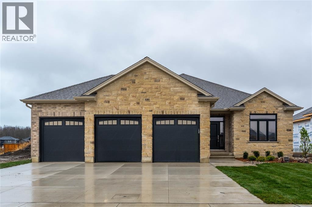 3560 Britt Boulevard, Plympton-Wyoming, ON, N0N 1E0