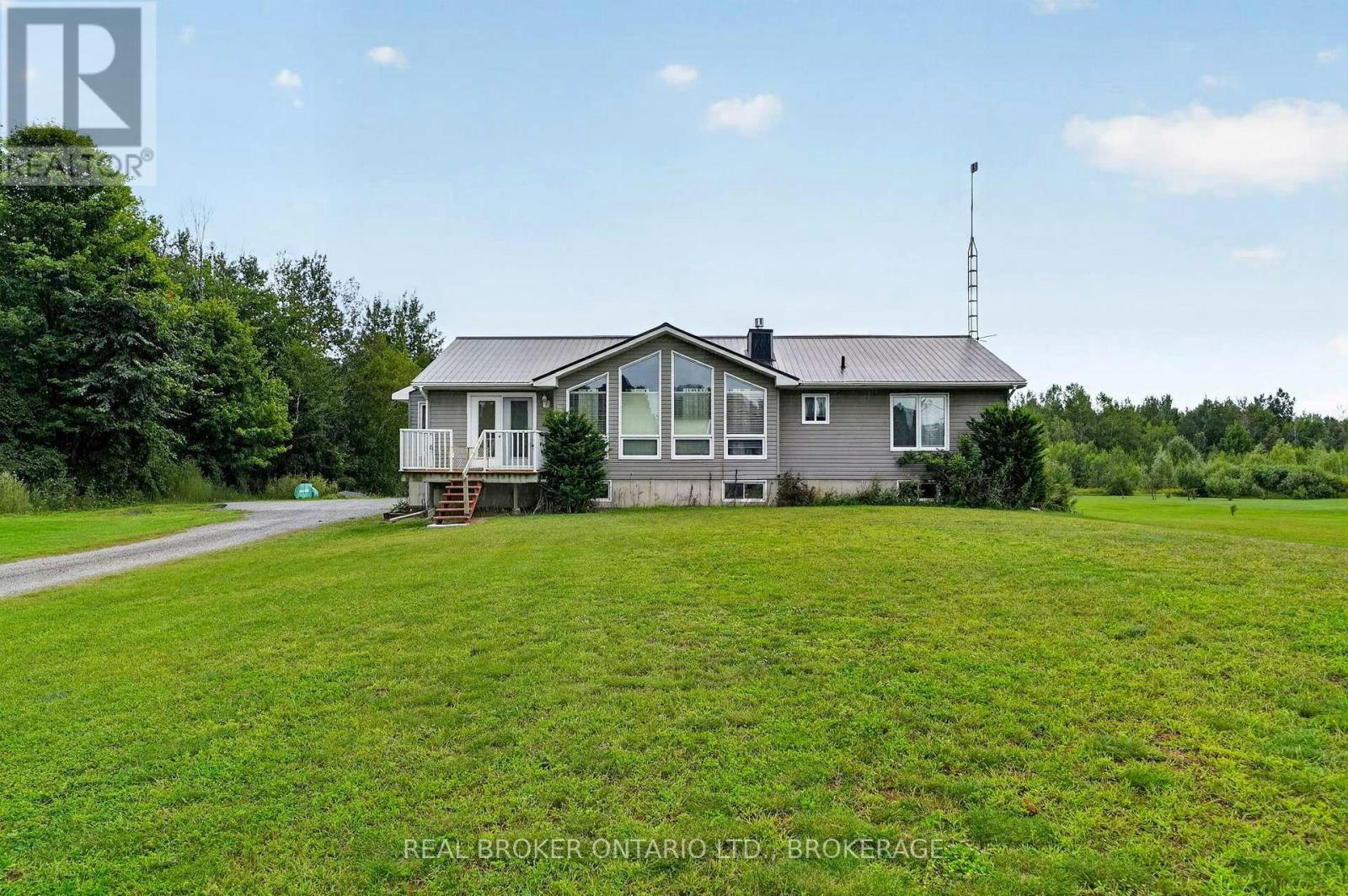 14950 Sandtown Road, South Stormont, ON, K0C 1Y0