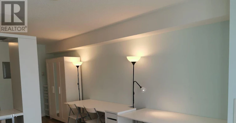 930-111 Elizabeth Street, Toronto, ON, M5G 1P7 - 4