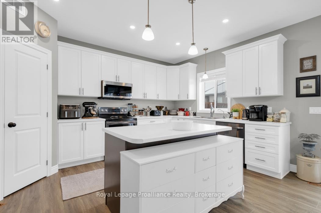 49 Redwood Drive, Belleville, ON, K8N 0K3