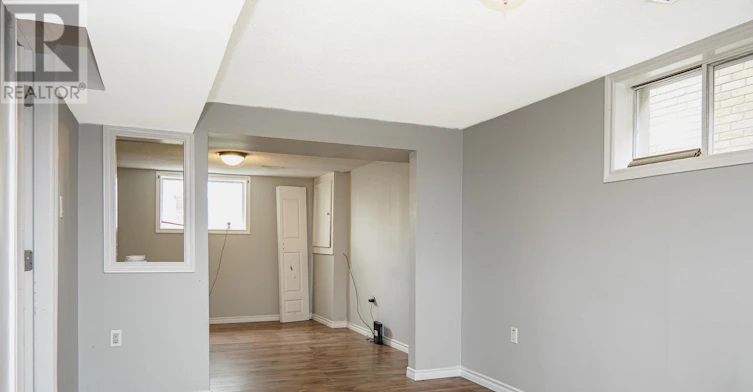 21 Pepper Avenue, Belleville, ON, K8P 4R2 - 4