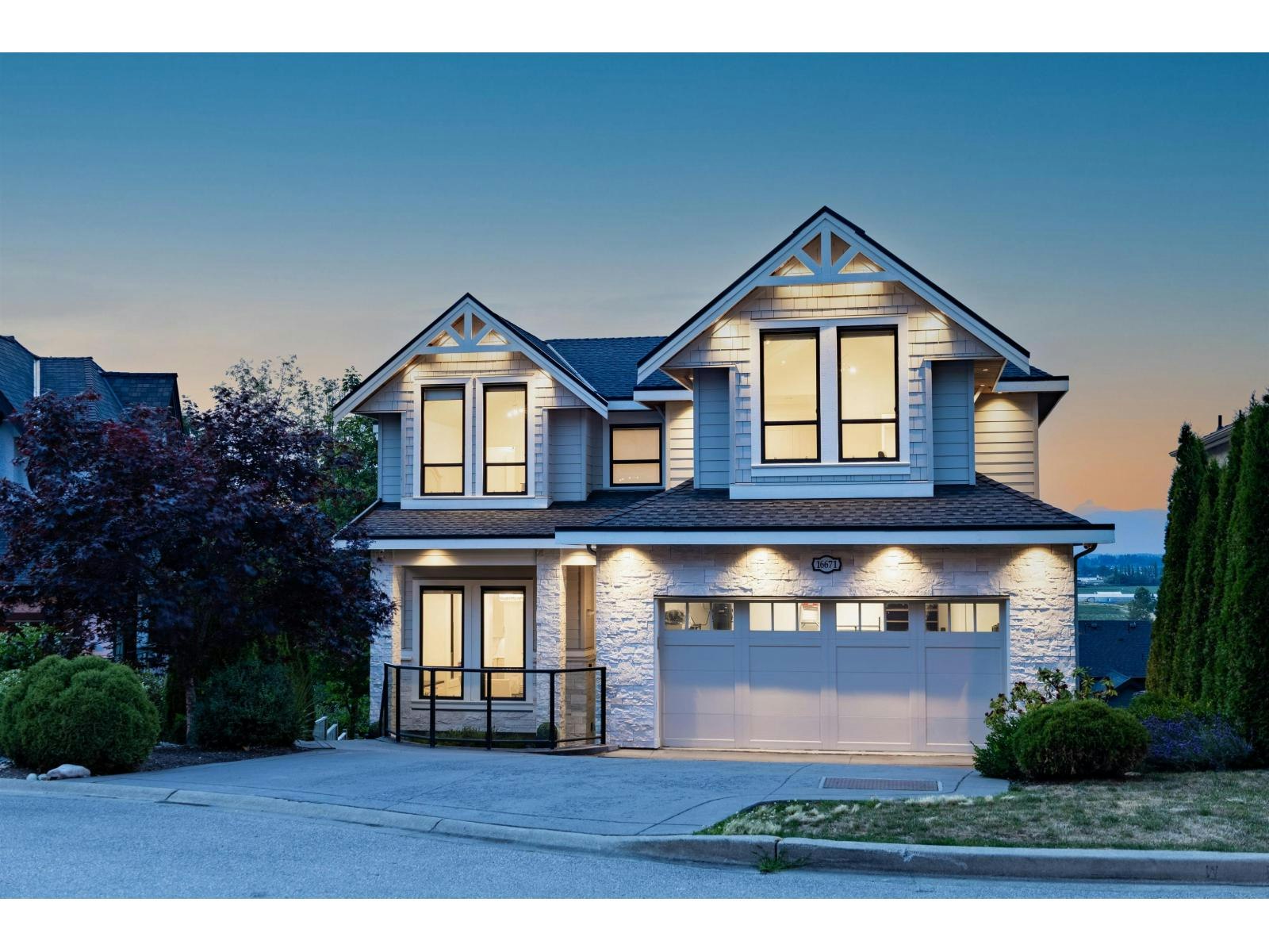 16671 30a Avenue, Surrey, BC, V3Z 0P9