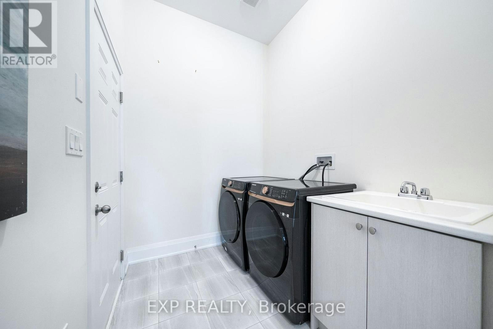 38 Bud Leggett Crescent, Georgina, ON, L4P 0T1 - 23