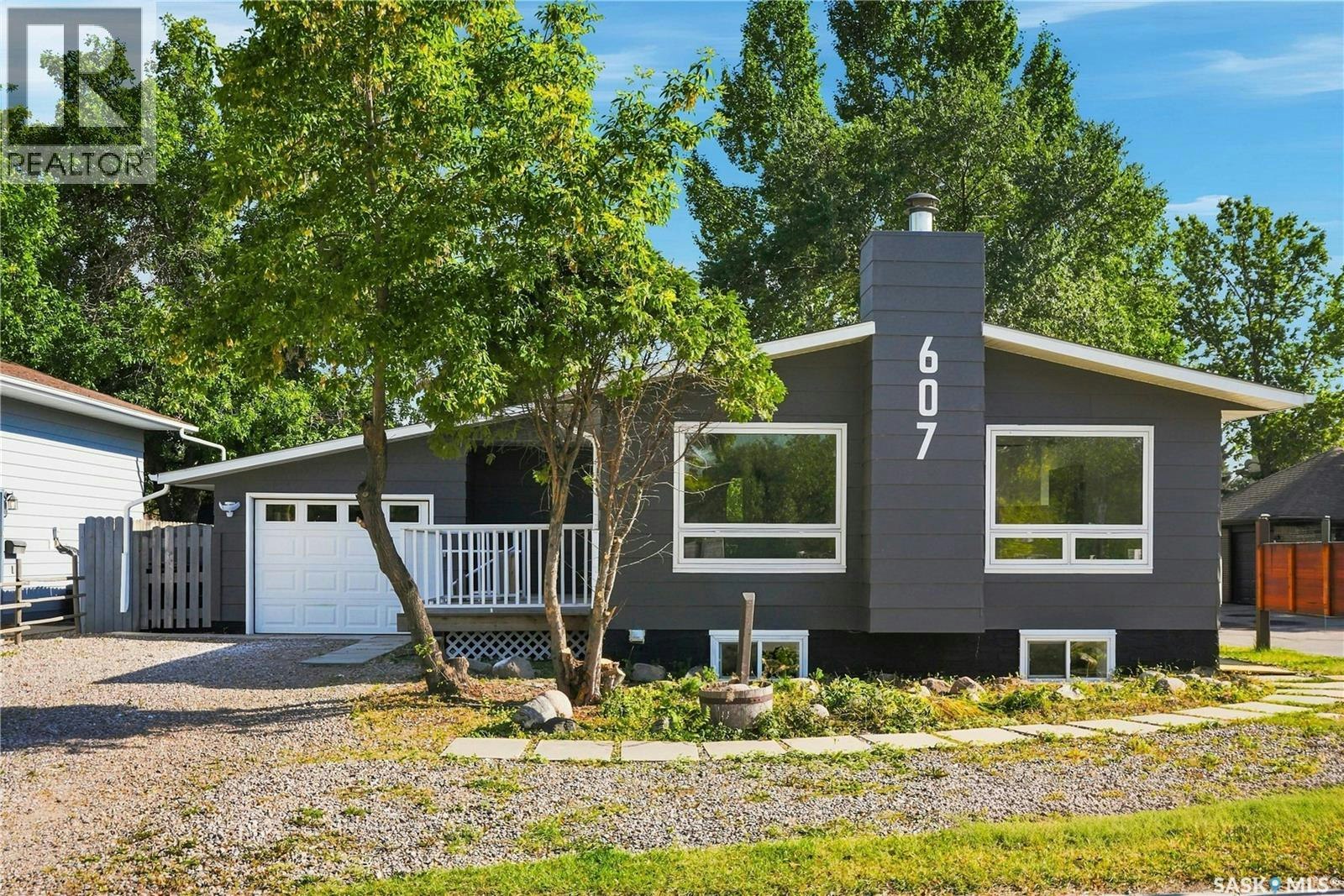 607 Lenore Drive, Saskatoon, SK, S7K 5G7