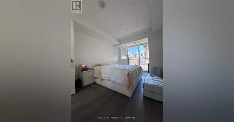 1111-400 Adelaide Street, Toronto, ON, M5A 1N4 - 13