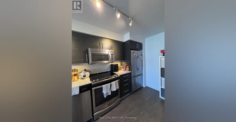 1111-400 Adelaide Street, Toronto, ON, M5A 1N4 - 8