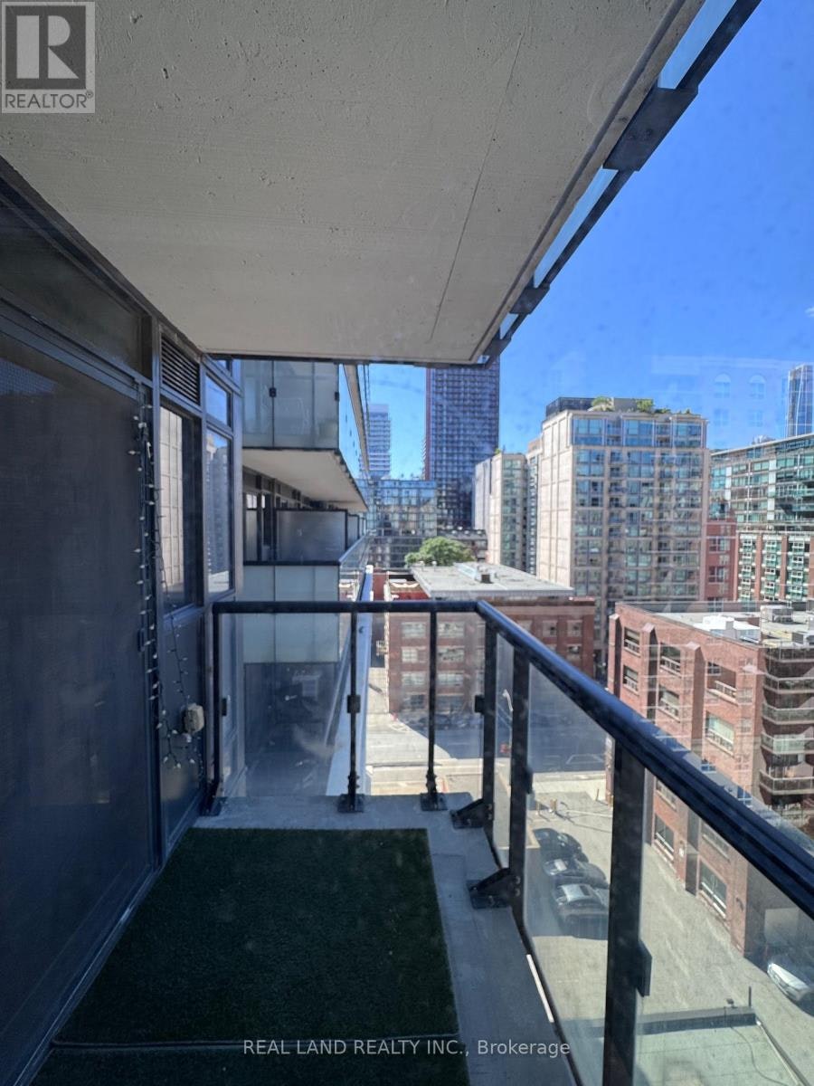 1111-400 Adelaide Street, Toronto, ON, M5A 1N4 - 14
