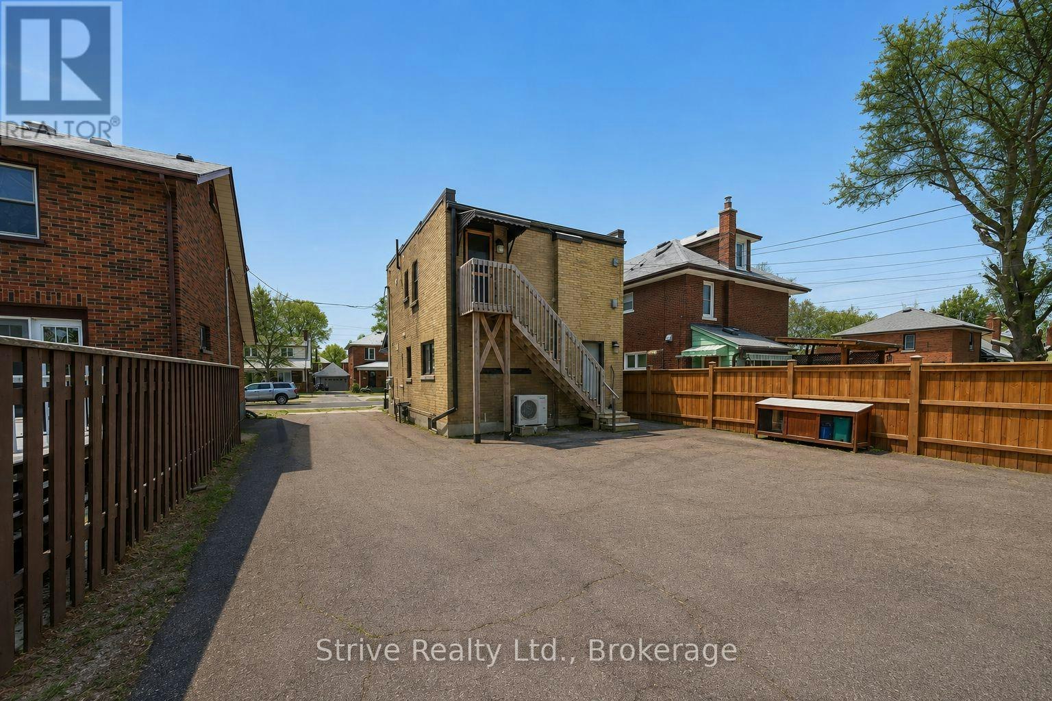 18 Mclaughlin Boulevard, Oshawa, ON, L1G 2N8 - 11
