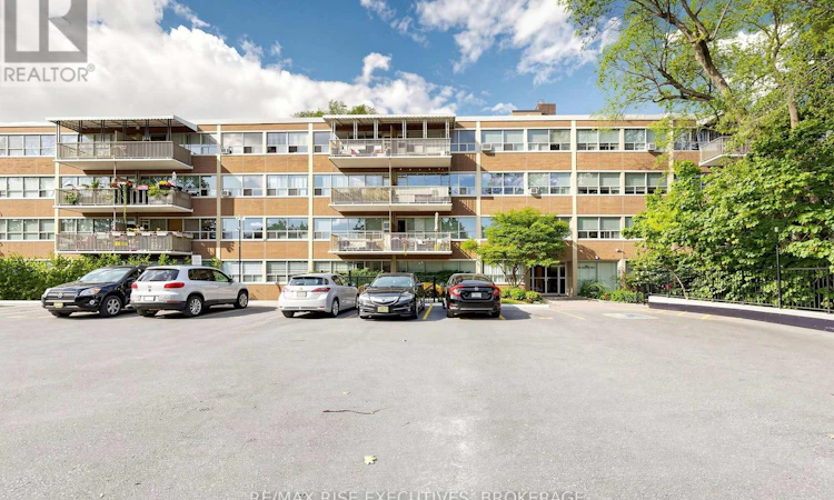 304-160 The Donway W
