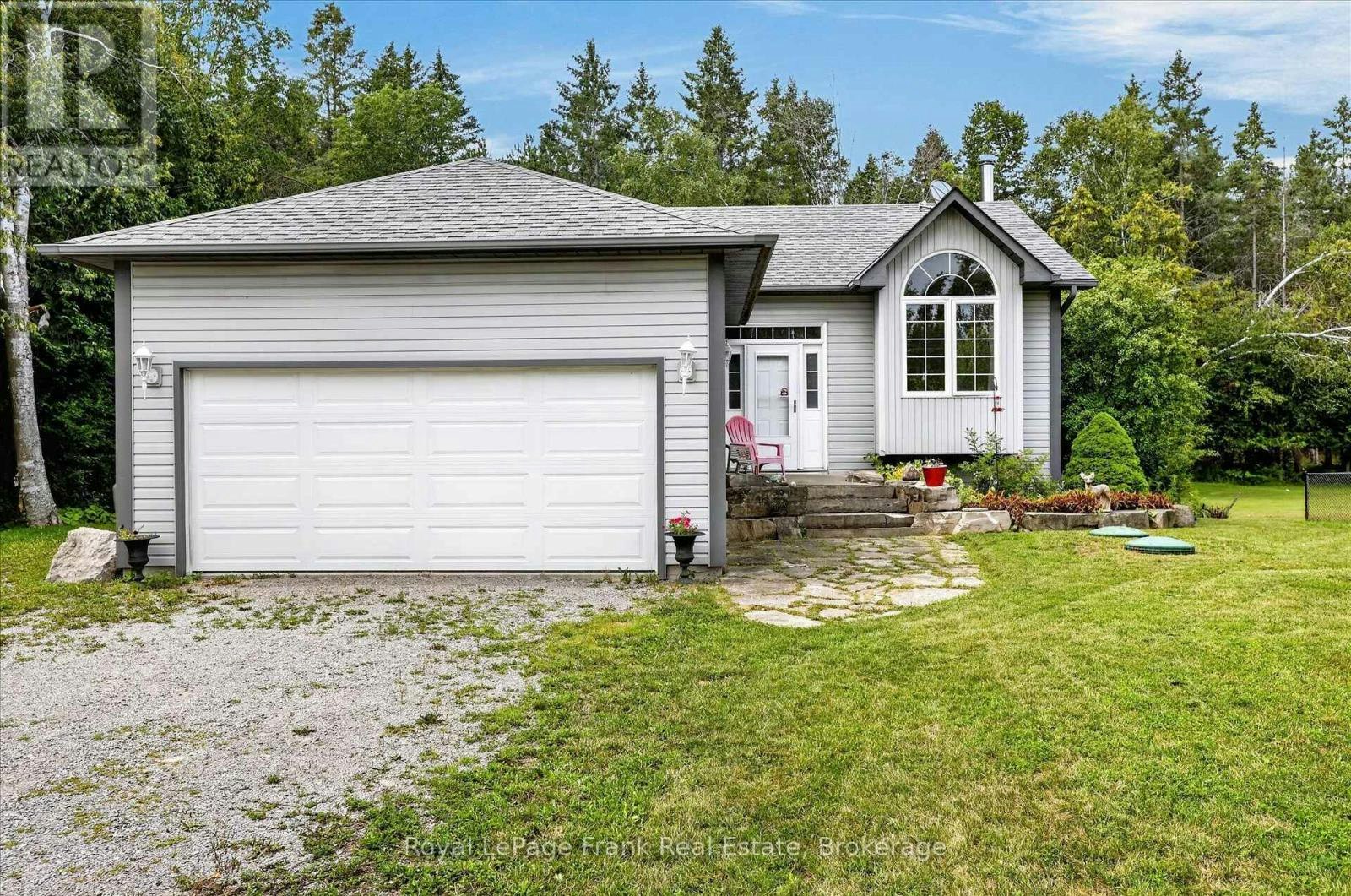124 Sumcot Drive, Galway-Cavendish and Harvey, ON, K0L 1J0