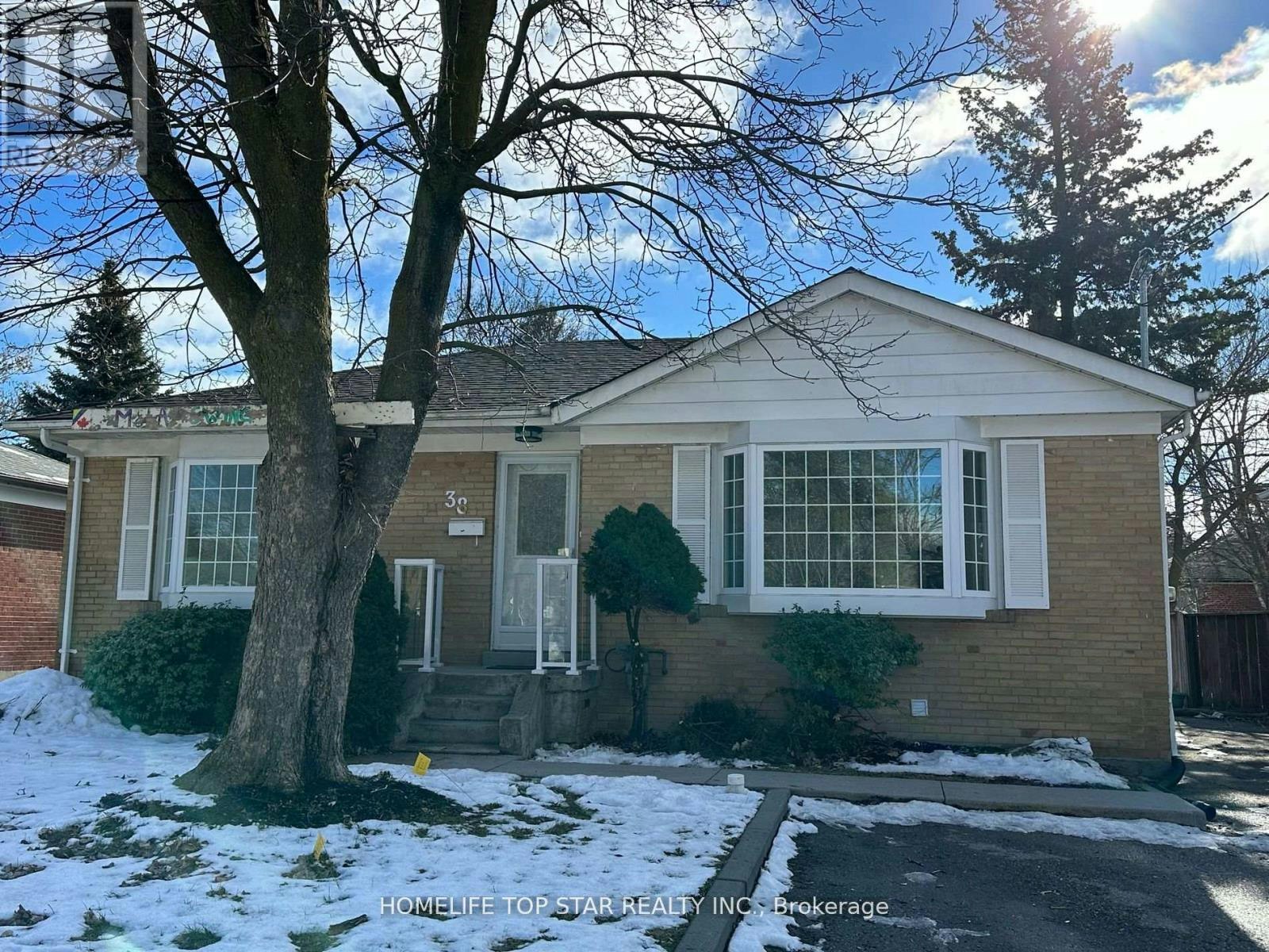 MAIN FLOOR-38 Cartier Crescent, Richmond Hill, ON, L4C 2N2
